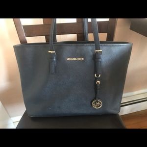 Michael Kors Jet Set Travel Saffiano Leather Tote